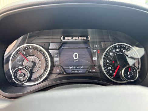 Used 2019 RAM 1500 Big Horn AWD/4WD image 13