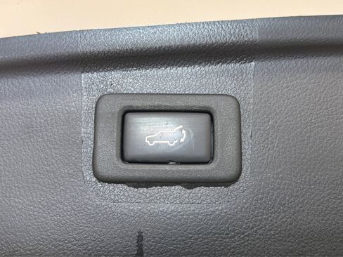 Used 2017 Subaru Outback 3.6R Limited AWD/4WD image 45