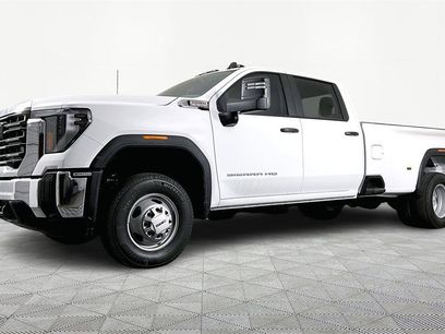 New 2026 GMC Sierra 3500 Pro w/ Convenience Package