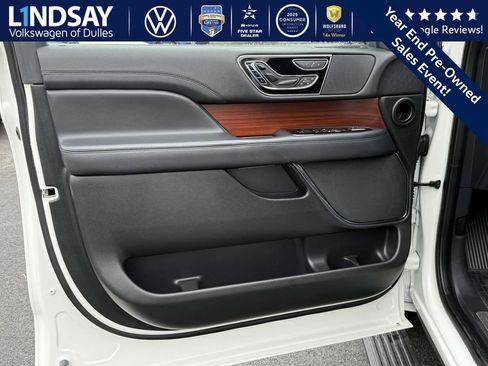 Used 2022 Lincoln Navigator Reserve image 9