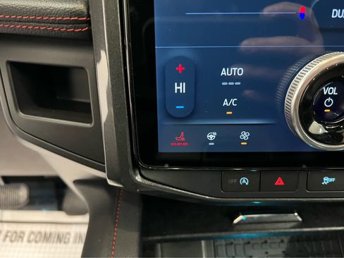 Used 2022 Ford Expedition Limited image 35