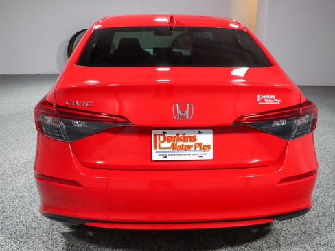 Used 2024 Honda Civic EX image 8