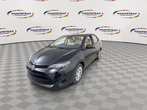 Used 2017 Toyota Corolla LE w/ Carpet Mat Package (TMS) FWD image 4