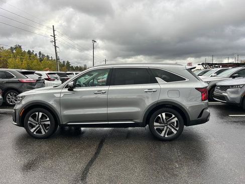 Certified 2023 Kia Sorento SX Prestige w/ Panoramic Sunroof Package image 7