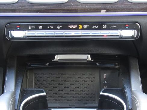 Used 2025 Mercedes-Benz GLE 350 4MATIC image 31