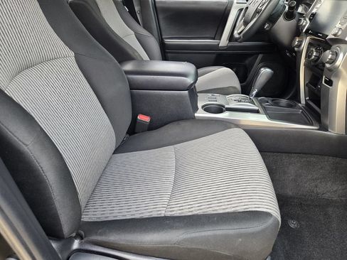Used 2022 Toyota 4Runner SR5 RWD image 9