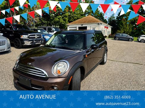 Used 2014 MINI Cooper Clubman FWD image 1