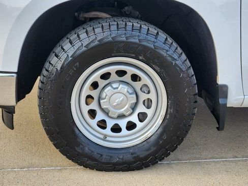 Used 2024 Chevrolet Silverado 1500 W/T w/ WT Value Package image 17