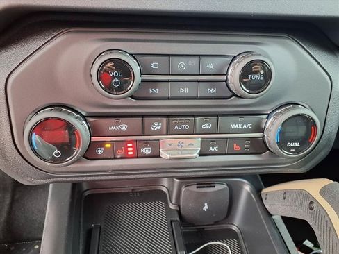 New 2026 Ford Bronco Badlands AWD/4WD image 10