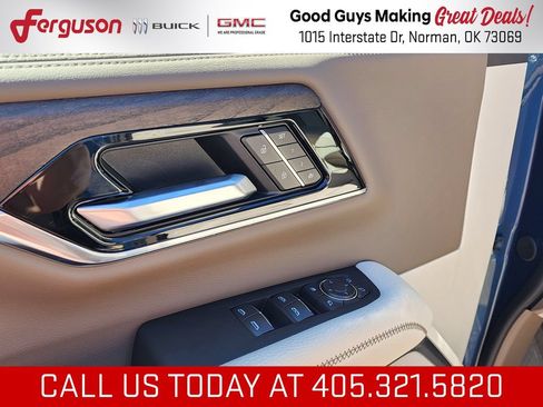New 2026 GMC Yukon Denali w/ Denali Reserve Package AWD/4WD image 13
