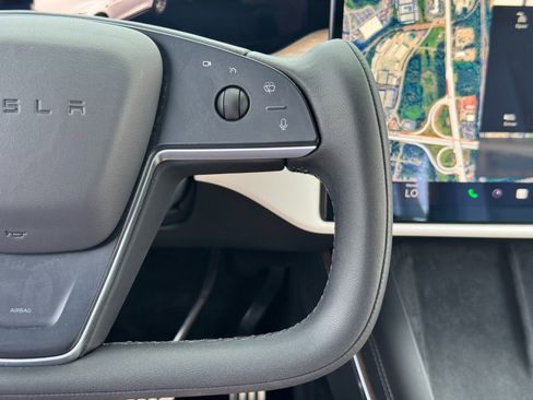 Used 2022 Tesla Model X image 20