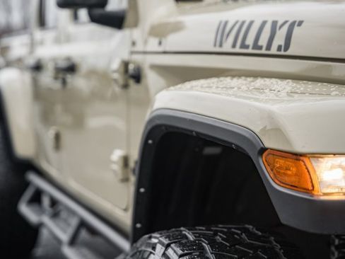 Used 2022 Jeep Gladiator Willys image 17