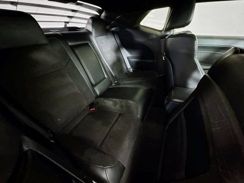 Used 2015 Dodge Challenger R/T Plus RWD image 27