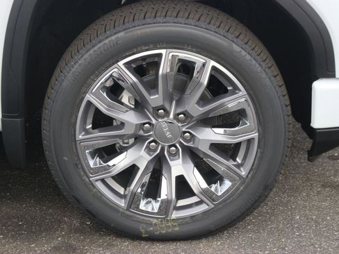 New 2026 GMC Sierra 1500 Denali image 9