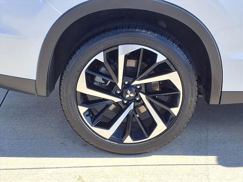 Used 2024 Mitsubishi Outlander SE Black Edition image 26