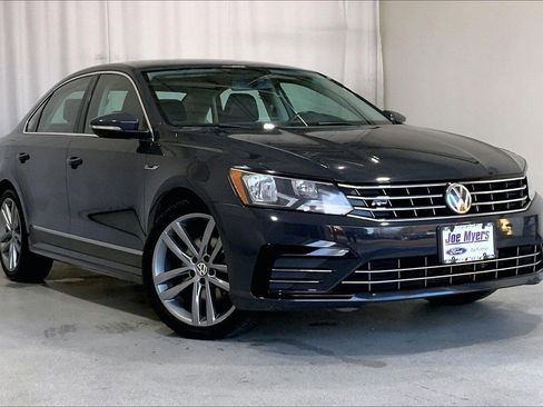 Used 2017 Volkswagen Passat 1.8T R-Line image 34