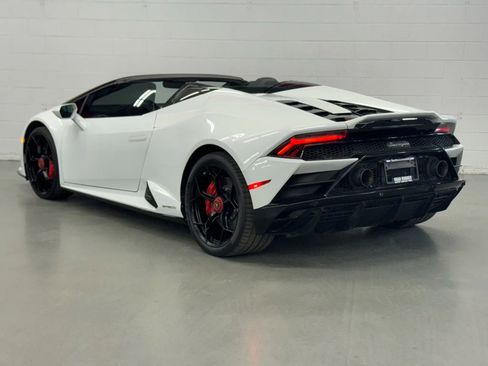 Used 2020 Lamborghini Huracan EVO image 8
