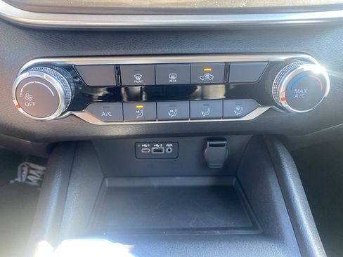 New 2025 Nissan Altima 2.5 SV w/ SV Premium Package image 24