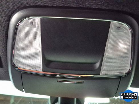 Used 2016 Dodge Charger SE image 19