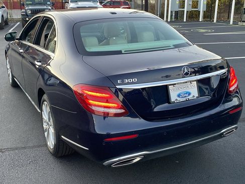 Used 2017 Mercedes-Benz E 300 image 24