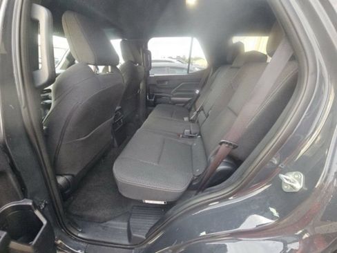 Used 2025 Toyota 4Runner SR5 AWD/4WD image 14