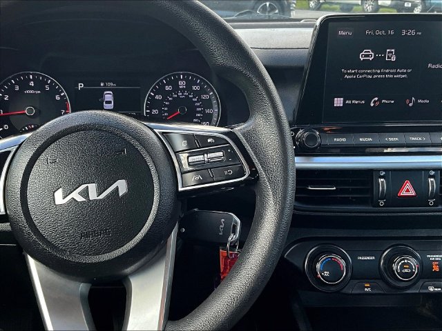 Certified 2023 Kia Forte LXS w/ LXS Technology Package FWD image 12