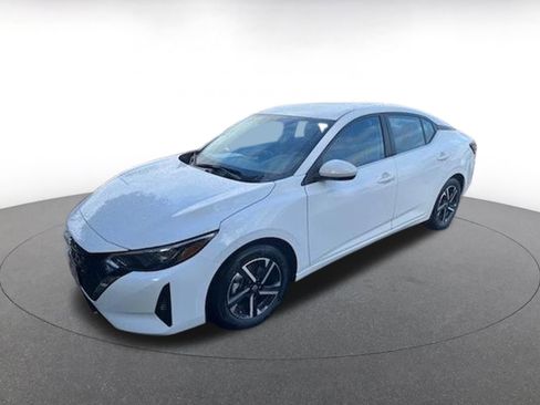 Used 2025 Nissan Sentra SV image 2