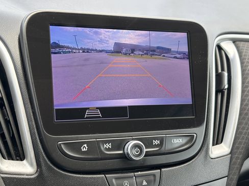 Used 2023 Chevrolet Malibu LT image 4