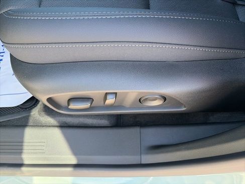 New 2026 Chevrolet Equinox LT image 18