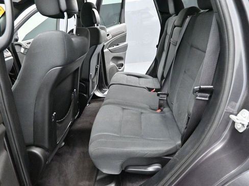 Used 2016 Jeep Grand Cherokee Laredo w/ Quick Order Package 23E RWD image 25