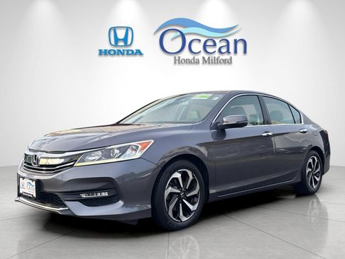 Used 2017 Honda Accord EX-L image 7