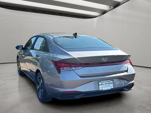 Certified 2023 Hyundai Elantra SEL w/ Convenience Package FWD image 3