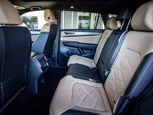 New 2026 Volkswagen Atlas Cross Sport SE image 45