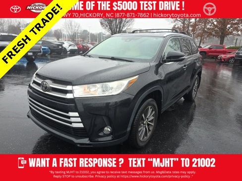 Used 2018 Toyota Highlander XLE image 1