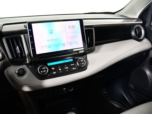 Used 2018 Toyota RAV4 Limited image 30