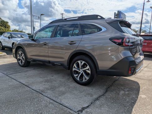 Certified 2022 Subaru Outback Limited image 6