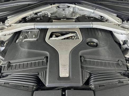 Used 2023 Aston Martin DBX image 28