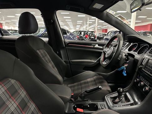 Used 2017 Volkswagen GTI S image 31