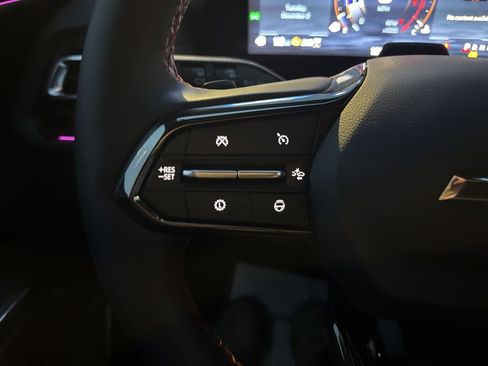 Certified 2025 Chevrolet Traverse RS w/ LPO, Floor Liner Package image 14