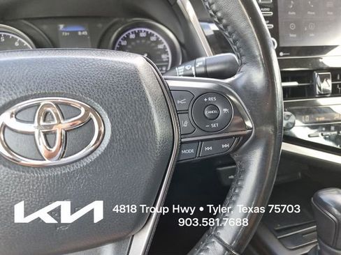 Used 2022 Toyota Camry SE w/ Convenience Package FWD image 29