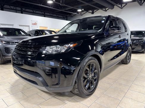 Used 2018 Land Rover Discovery SE image 11