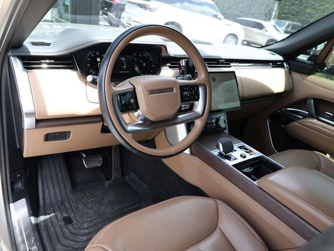 Used 2023 Land Rover Range Rover Long Wheelbase Autobiography image 17