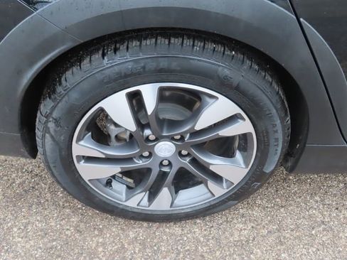 Used 2019 Buick Regal Essence w/ Driver Confidence Package I image 15