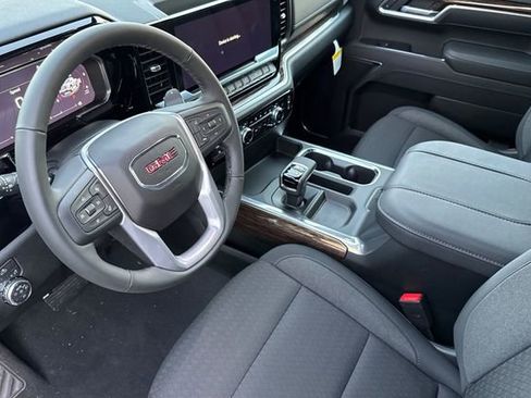 New 2026 GMC Sierra 1500 Elevation image 10