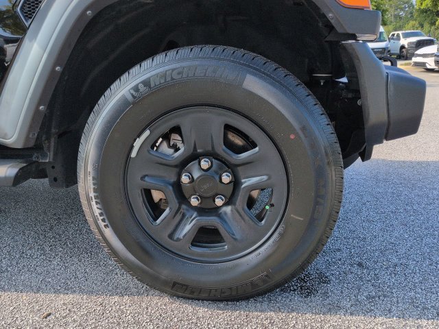 Certified 2022 Jeep Wrangler Sport AWD/4WD image 10