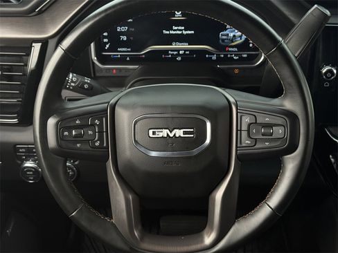 Used 2024 GMC Sierra 2500 AT4 w/ AT4 Preferred Package image 14