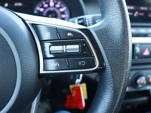 Used 2023 Kia Forte LXS image 19