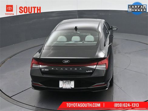 Used 2023 Hyundai Elantra Limited image 40