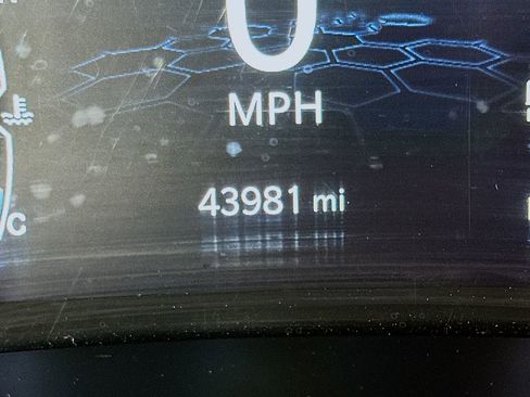 Used 2024 Jeep Compass Limited image 32