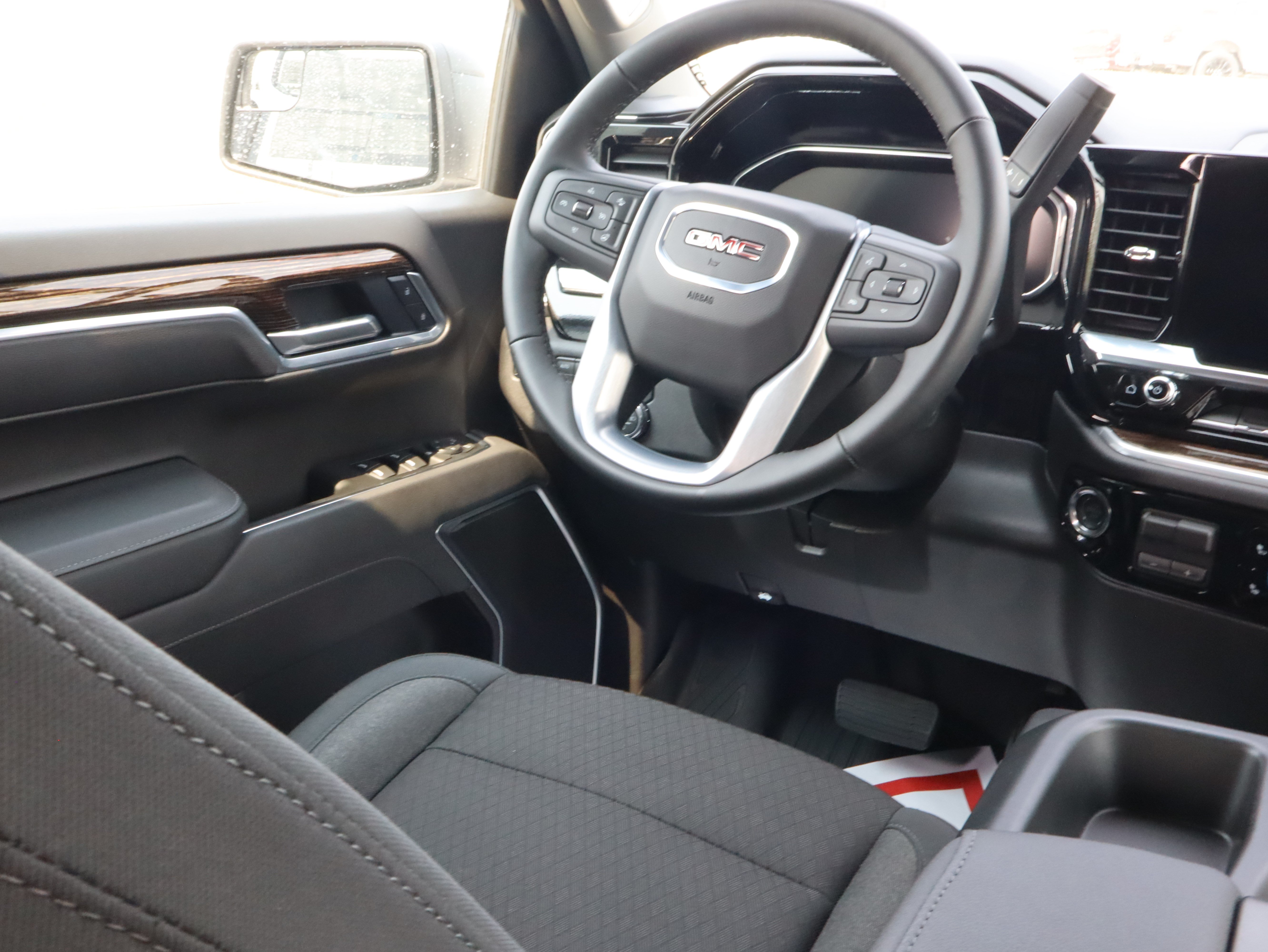 New 2026 GMC Sierra 1500 Elevation AWD/4WD image 13
